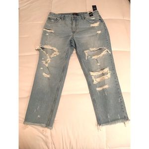 NWT A&F High Rise Mom Jeans